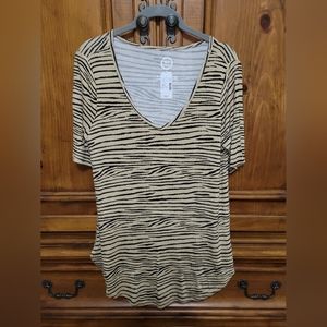 NWT, Maurice's V-neck stretchy pullover